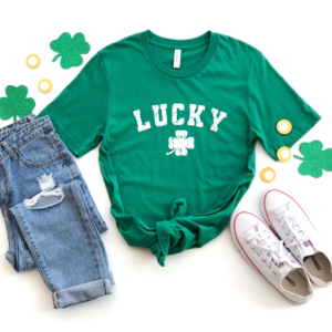 lucky distressed clover